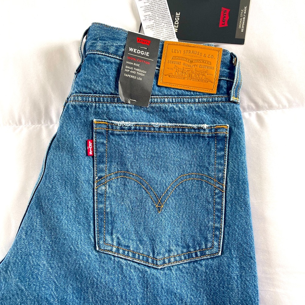 Levi’s Wedgie Fit Jeans